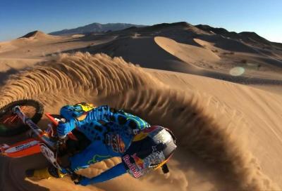Sulle dune del deserto in 4K, il video è mozzafiato