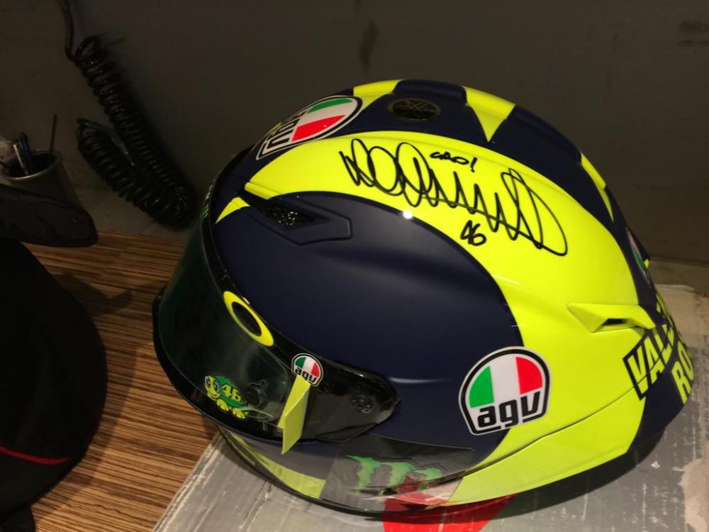 In vendita per beneficenza il casco 2018 di Valentino Rossi - Motociclismo