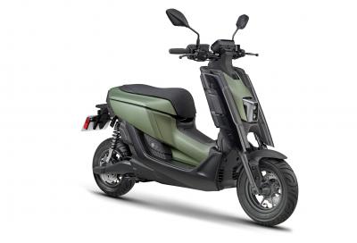 Nuovo Yamaha EMF, scooter elettrico con batterie intercambiabili 