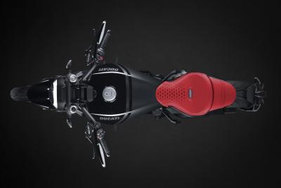 Il prezzo della nuova Ducati XDiavel Nera 2022, edizione speciale con Poltrona Frau