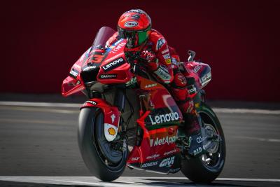 MotoGP Silverstone 2022: Vince Bagnaia, spettacolare il duello con l' Aprilia di Vinales