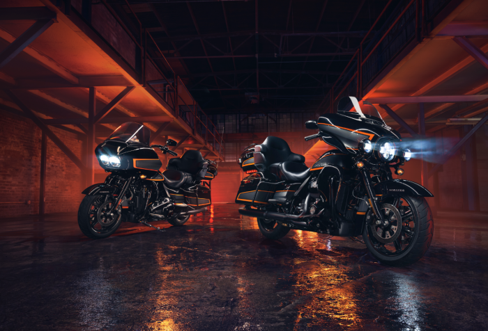 Harley-Davidson presenta la nuova grafica 2023 per le Grand American Touring