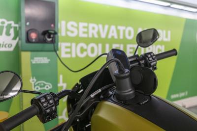 Riparte l’Ecobonus: sconti fino al 40% su moto e scooter elettrici