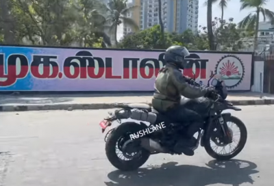 Nuova Royal Enfield Himalayan 450, il video spia in città