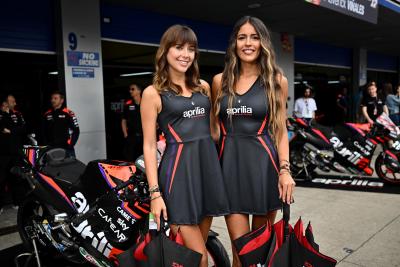 Aprilia colora la MotoGP di Misano con una tribuna dedicata