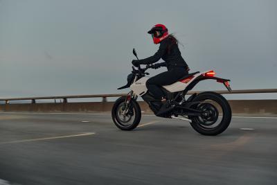 Nuova livrea per la motard FXE di Zero Motorcycles