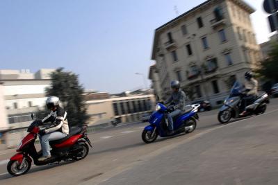 Milano, slittano al 1° ottobre 2025 i divieti per moto e scooter in Area B e C