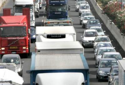La Spagna autorizza la circolazione delle moto sulla corsia di emergenza 