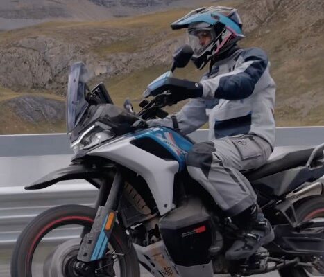 Prime immagini CFMOT 800MT-X 2025